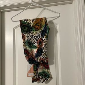 Honey and Lace NWT Curvy Leggings